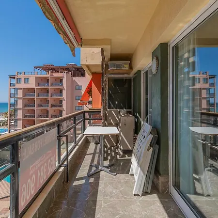 El Remo Apartment *